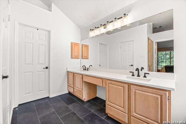 11830 Queenston Dr Property Photo 33