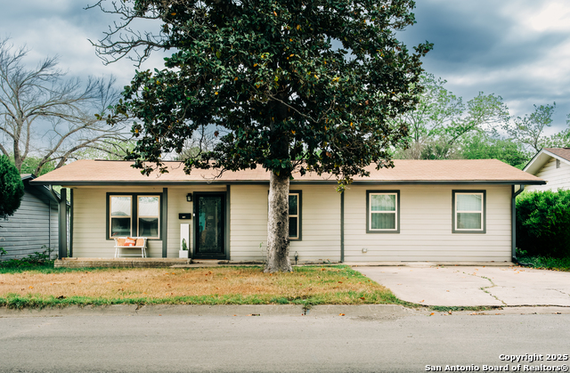 607 Leland Property Photo 1