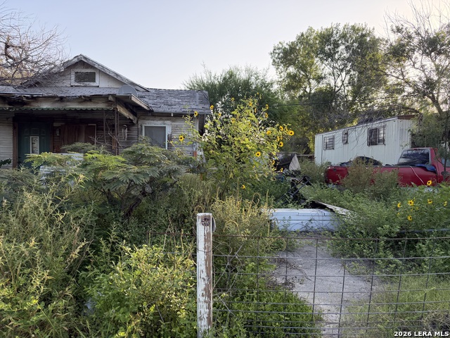 514 E Spring Street Property Photo 2