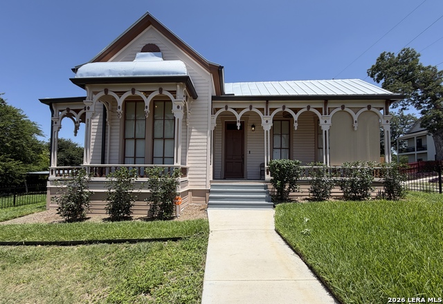 1133 E CROCKETT ST Property Photo 1