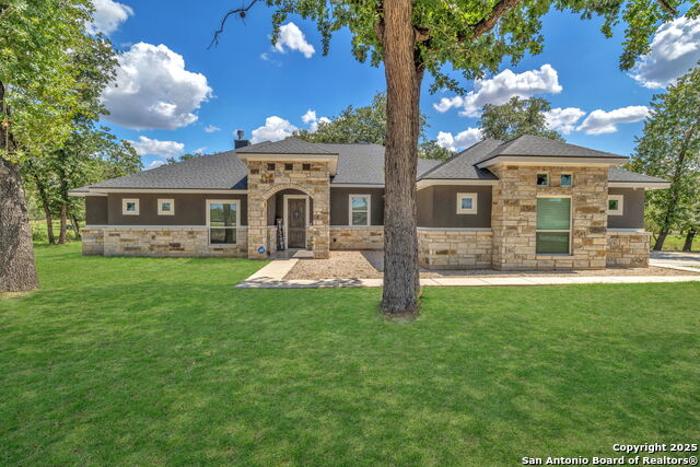 221 Cibolo Ridge Dr Property Photo 1