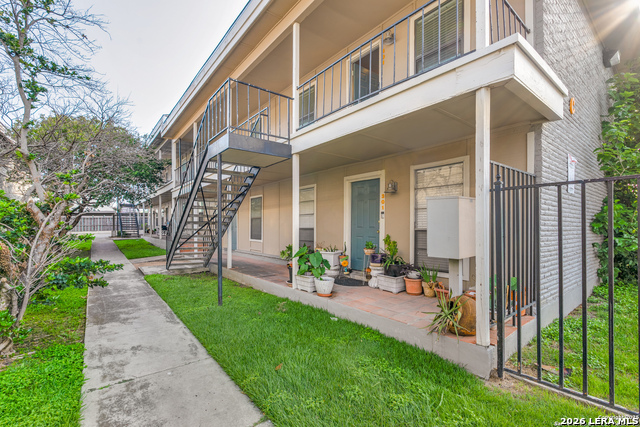 255 E Rampart Dr