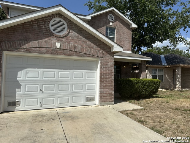 10627 Shaenpath Property Photo 2