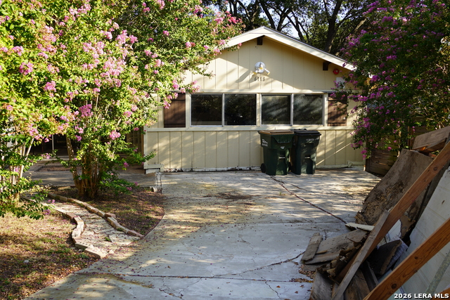 6118 Windy Frst Property Photo 1
