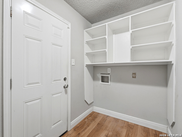 1114 Churing Property Photo 27