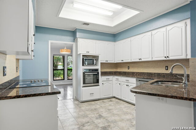 14810 Canonero St Property Photo 19