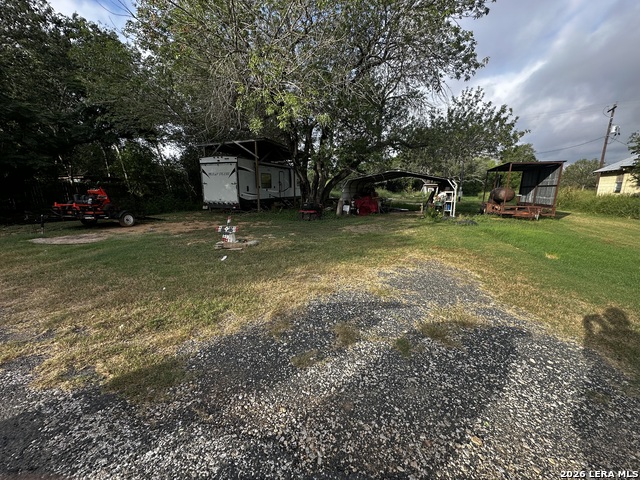 208 S Dickson Property Photo 4
