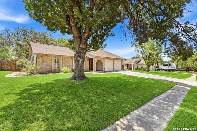 7338 CROWNPIECE ST Property Photo 1