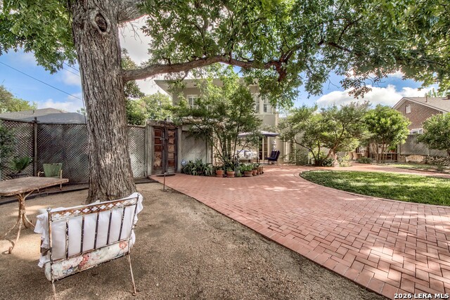 318 W Huisache Ave Property Photo 43