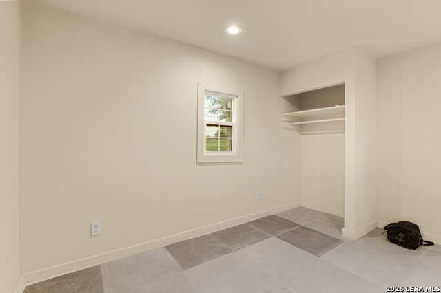 10075 E Loop 1604 S Property Photo 14