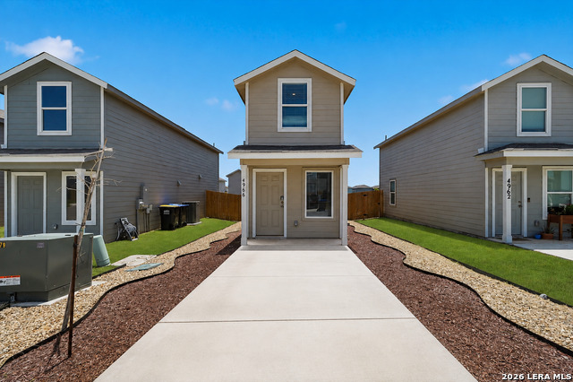 4966 Daisy Blossom Property Photo 3