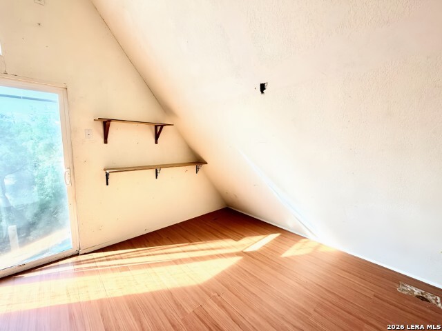 541 Wade St Property Photo 11