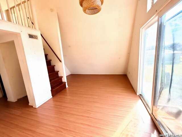 541 Wade St Property Photo 12