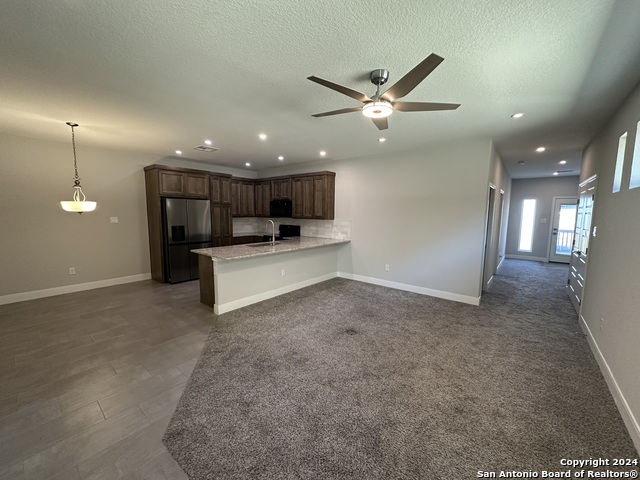 128 Magnolia Cir Property Photo 4