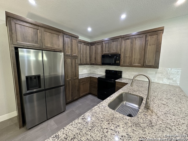 128 Magnolia Cir Property Photo 5