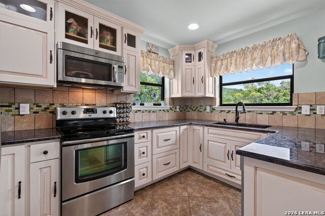 5093 Chimney Rock Property Photo 14
