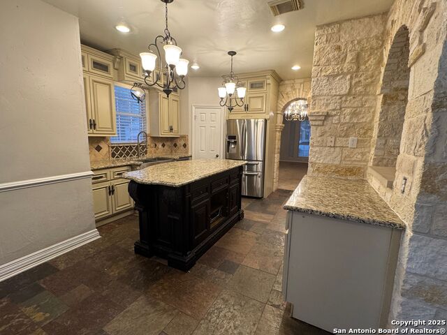 10118 Mission Crk Property Photo 7