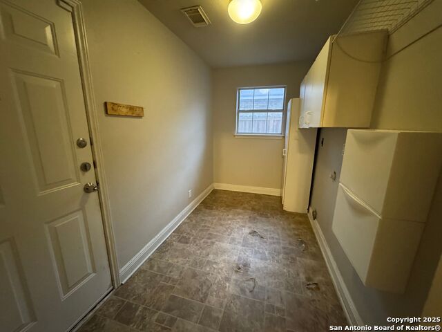 10118 Mission Crk Property Photo 17