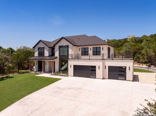 9007 Fox Briar Ln Property Photo 1