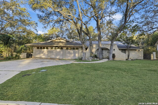 103 Castleoaks Property Photo 2
