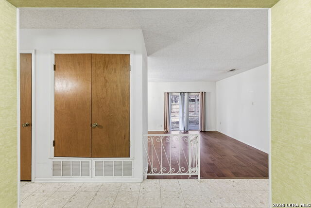 103 Castleoaks Property Photo 6