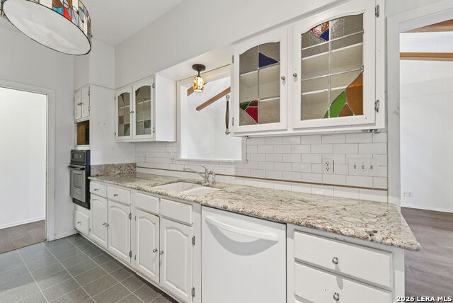 103 Castleoaks Property Photo 17