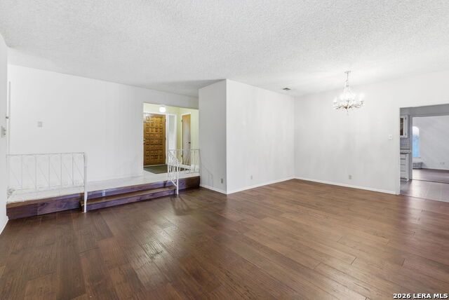 103 Castleoaks Property Photo 23