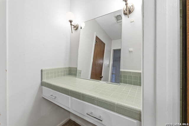 103 Castleoaks Property Photo 35
