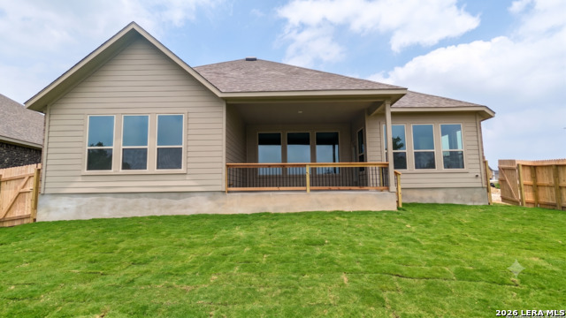530 Singing Crk Property Photo 12