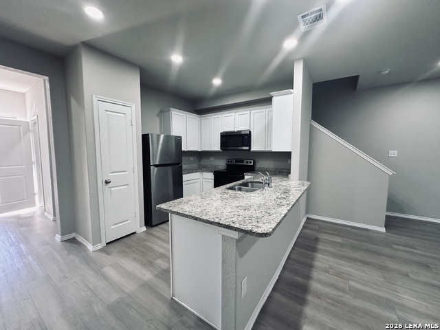 7356 Misty Ridge Dr Property Photo 4