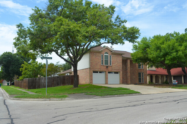 7501 Forest Echo Property Photo 5