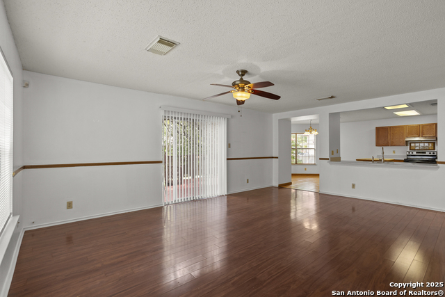 10138 Sandbrook Hill Property Photo 9