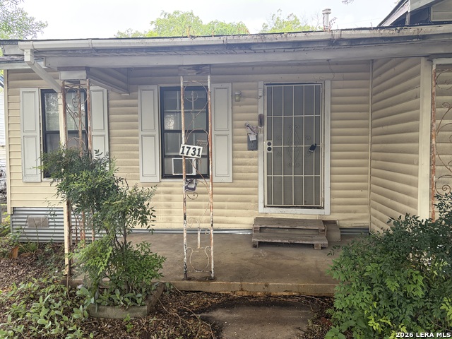1731 Steves Ave Property Photo 1