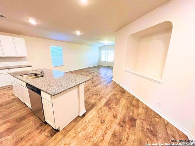 13206 Whisper Bend Property Photo 4