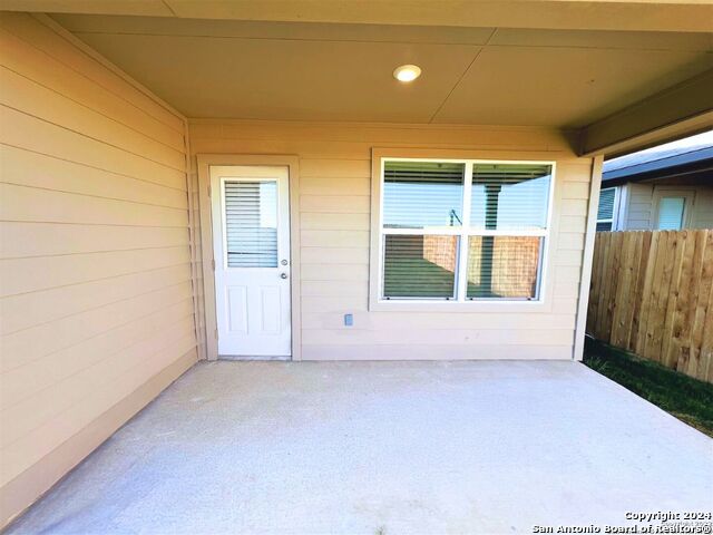 13206 Whisper Bend Property Photo 15