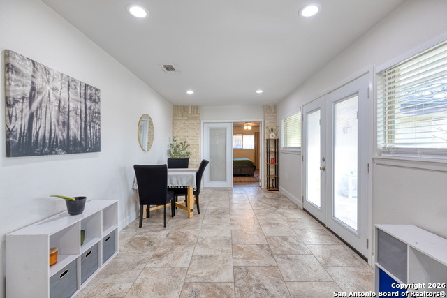 614 Moorside Dr Property Photo 8