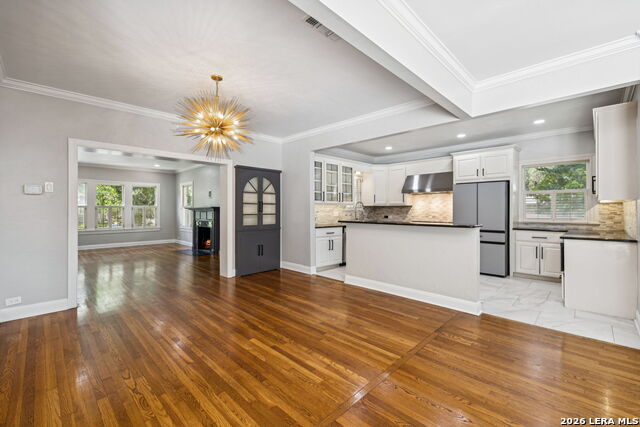 102 Nacogdoches Rd Property Photo 8