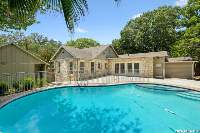 102 Nacogdoches Rd Property Photo 27