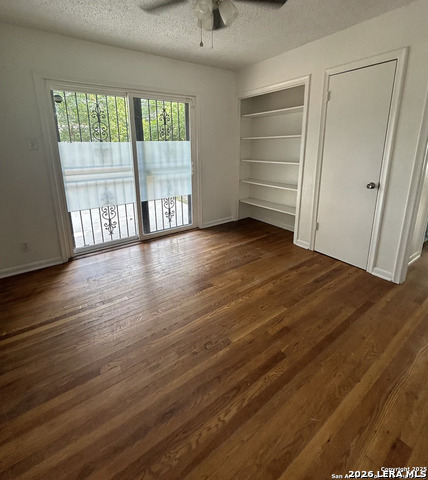 355 Cresham Property Photo 5