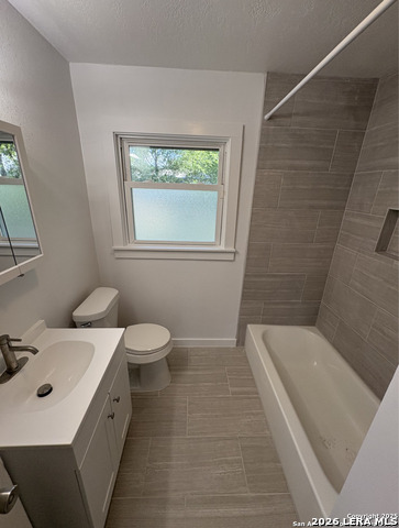 355 Cresham Property Photo 9