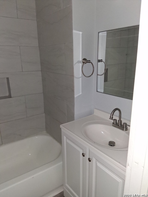 539 Hicks Property Photo 4