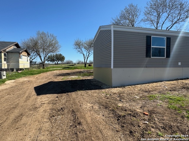 18480 Leal Rd Property Photo 4