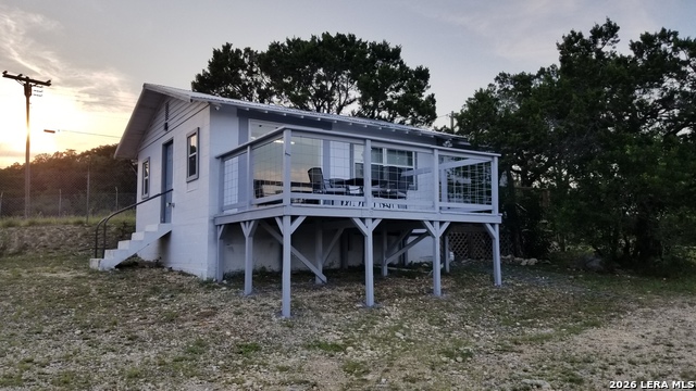 560 Mountain Dr Property Photo 2
