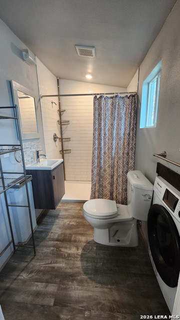 560 Mountain Dr Property Photo 14