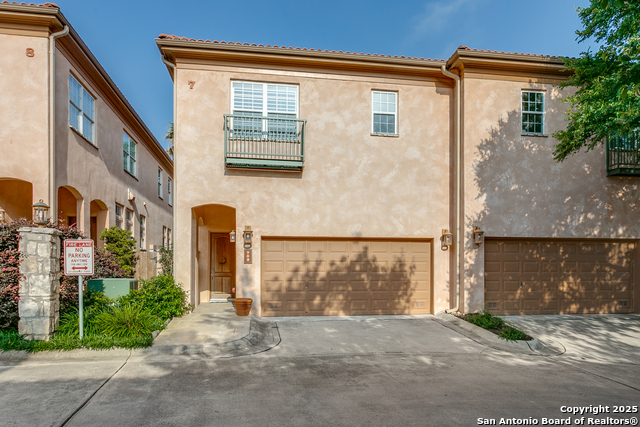 7897 Broadway Property Photo 1