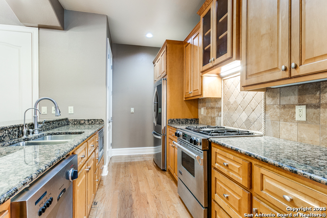 7897 Broadway Property Photo 12