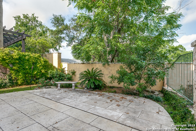 7897 Broadway Property Photo 22