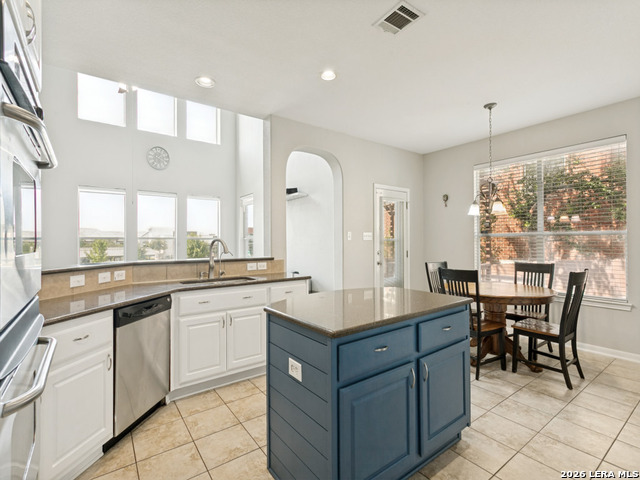 822 Tiger Lily Property Photo 10
