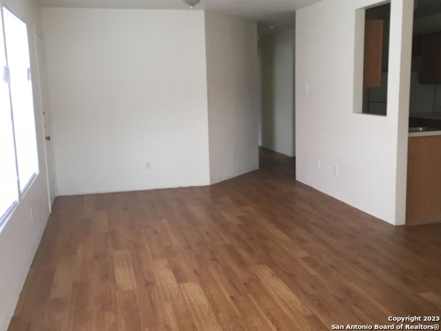 6304 Greentop Dr Property Photo 3