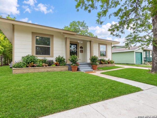 2367 Burnet St Property Photo 1